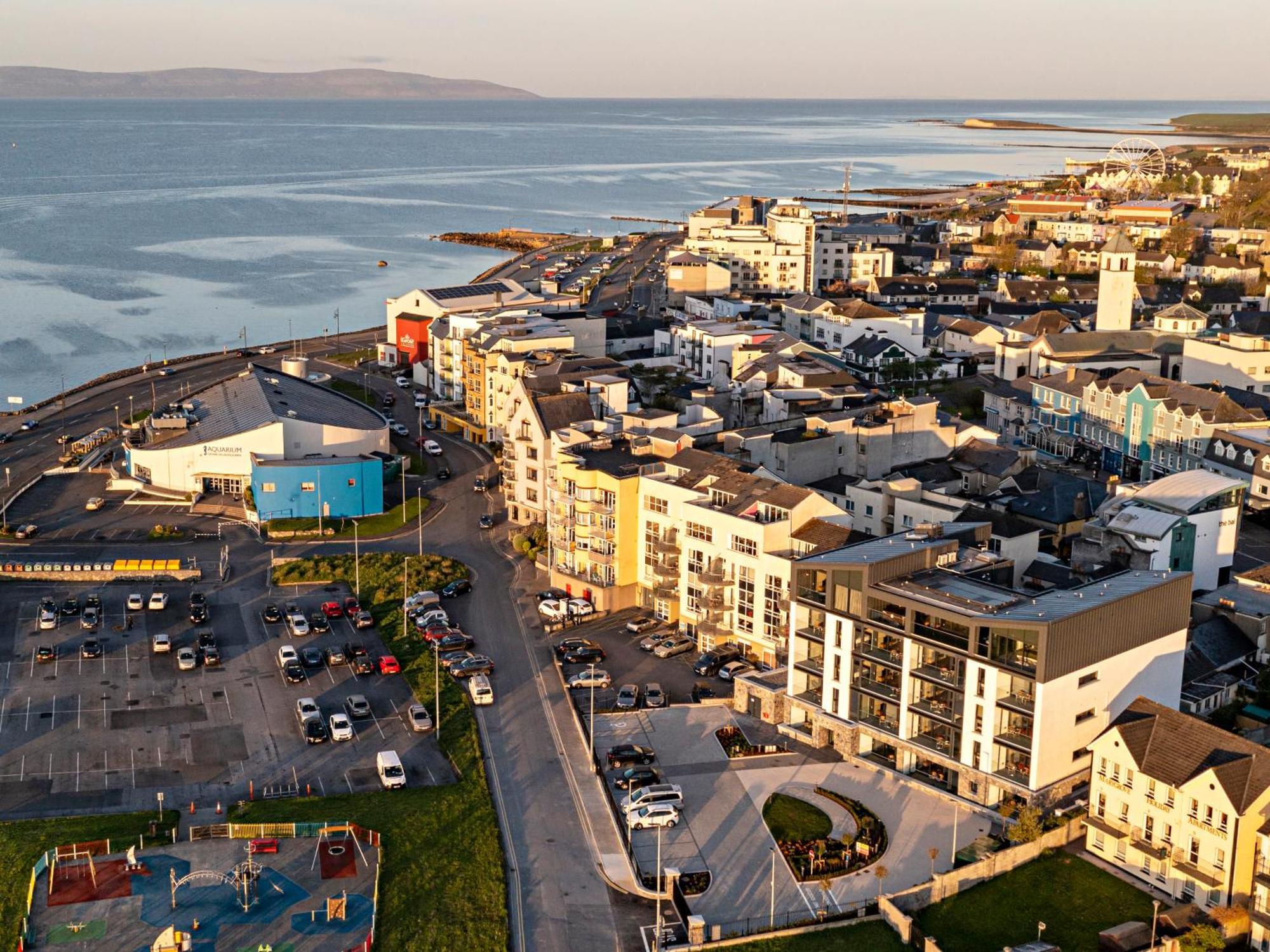 Shoreline Apartments Galway Exterior foto