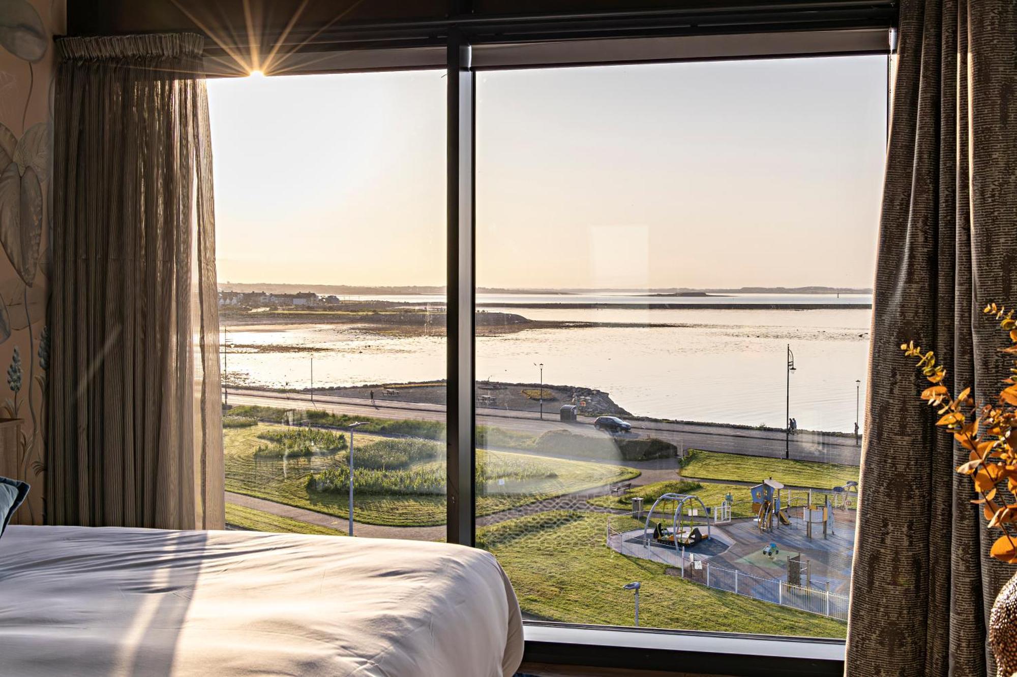 Shoreline Apartments Galway Exterior foto
