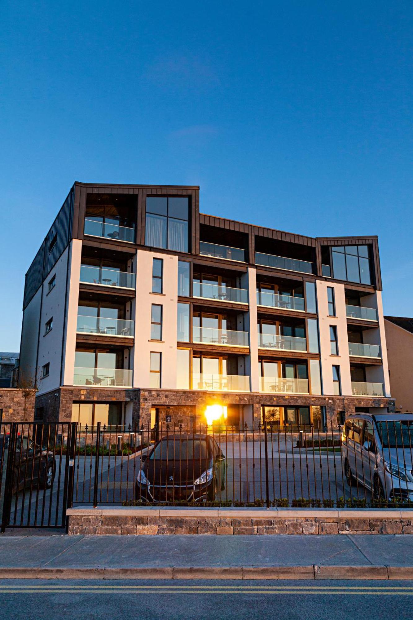 Shoreline Apartments Galway Exterior foto